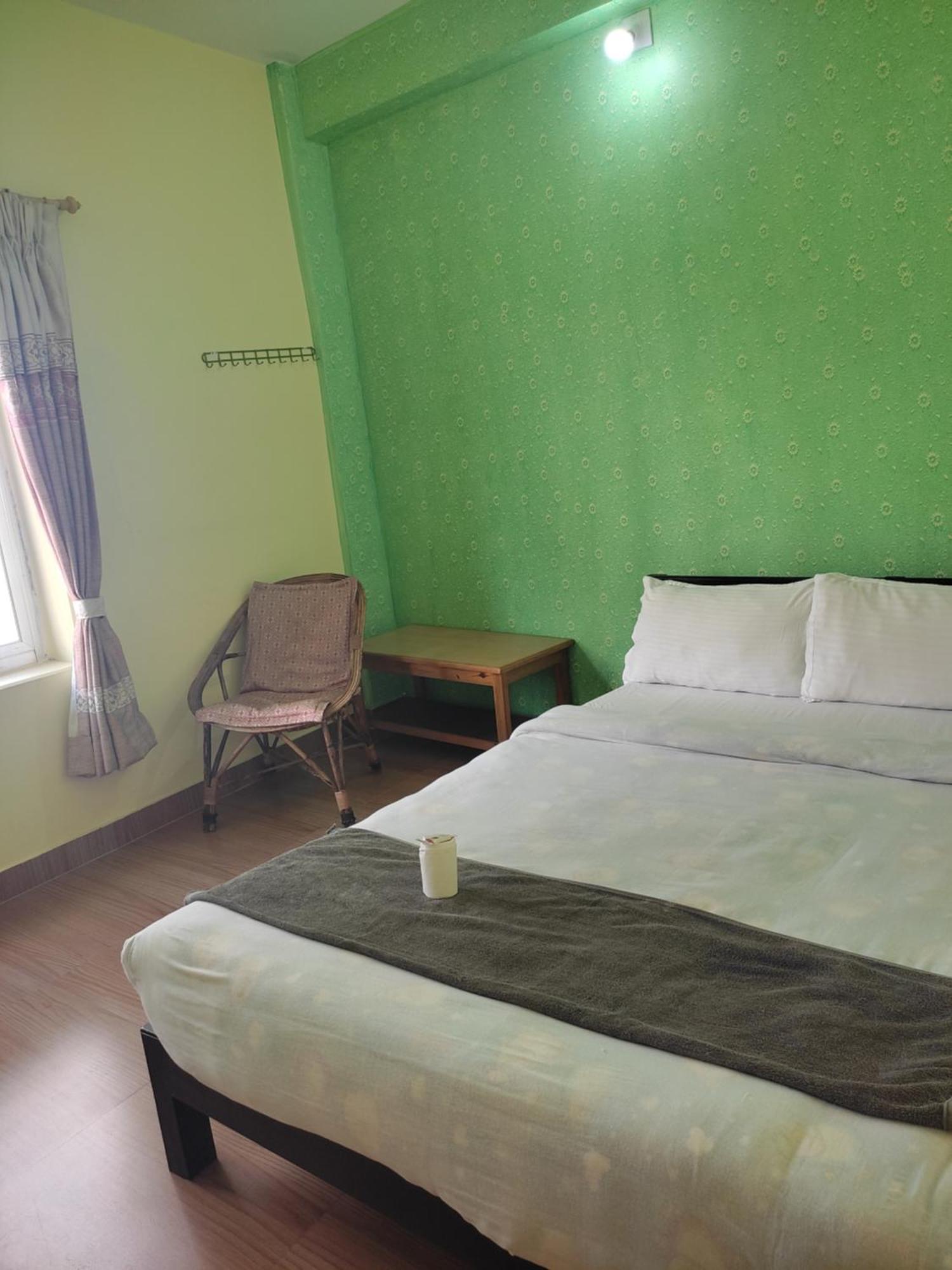 Hotel Green Hill View Похара Екстериор снимка