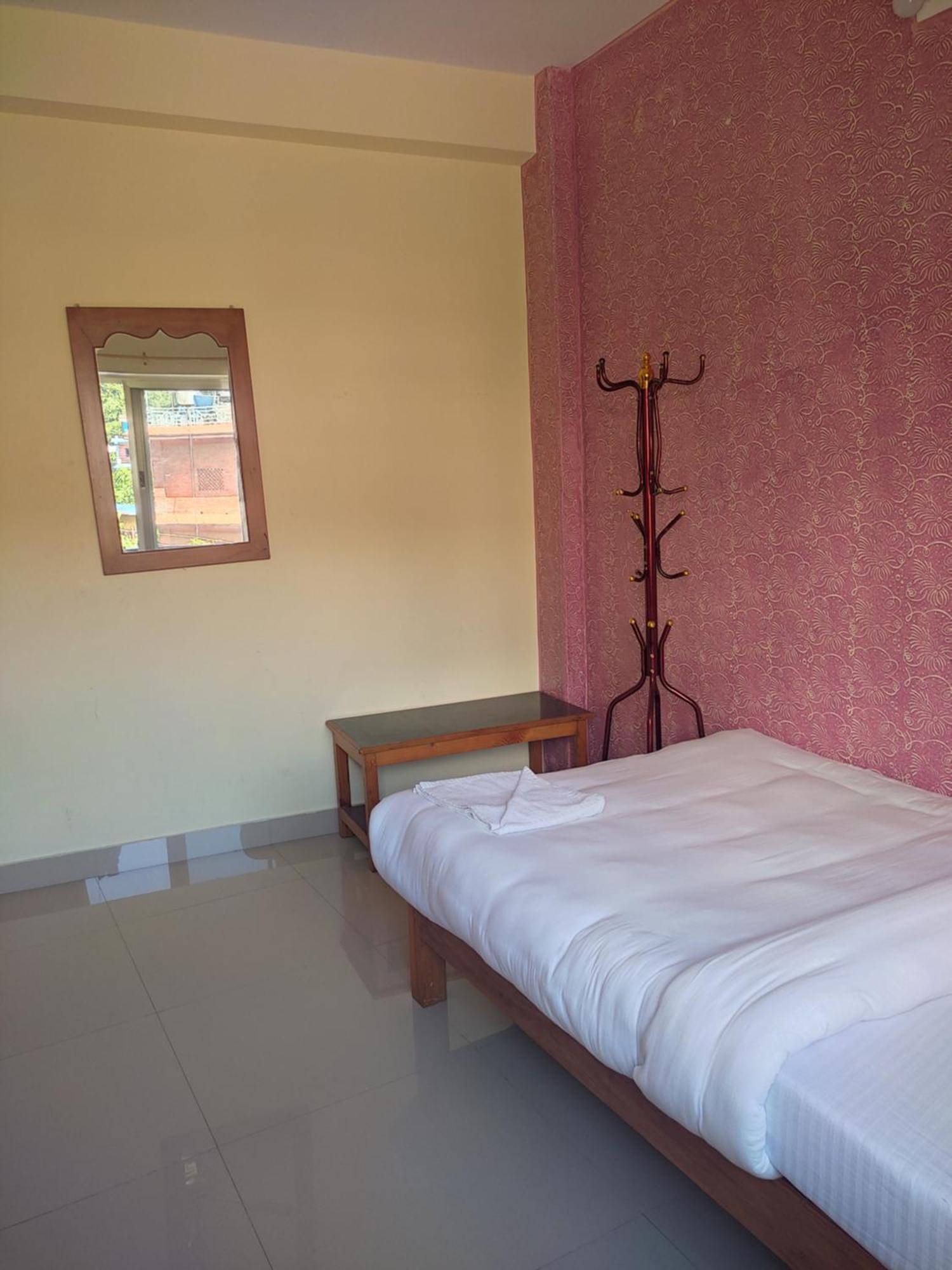 Hotel Green Hill View Похара Екстериор снимка