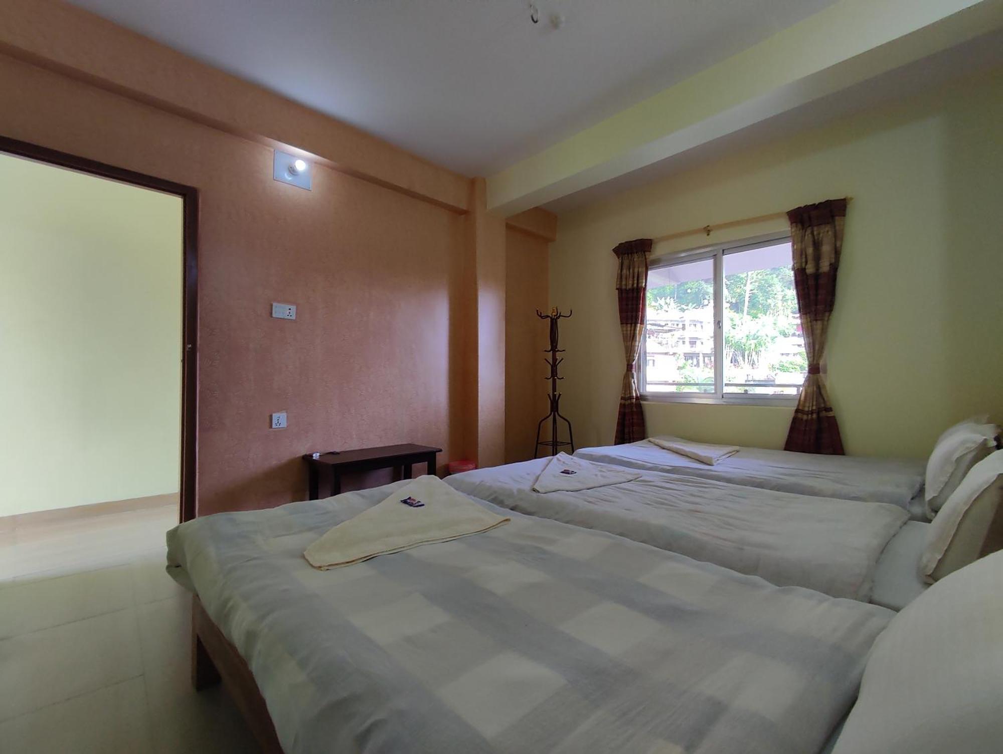 Hotel Green Hill View Похара Стая снимка